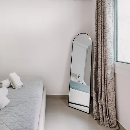 Kaza's Old Town Apartment *
